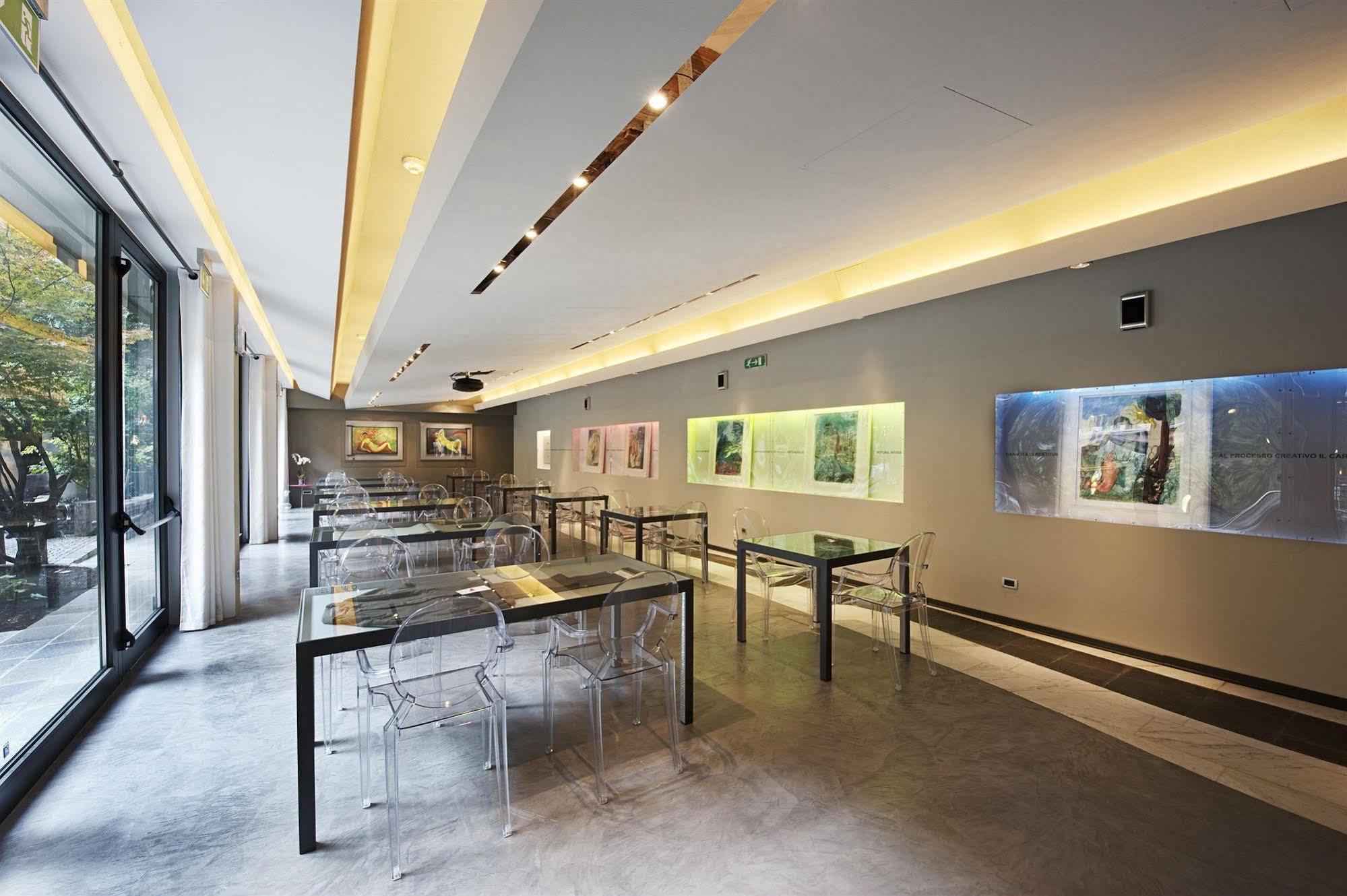 Art Boston Hotel Turyn